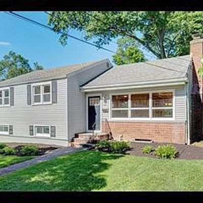 54 Dann Dr, Stamford, CT 06905