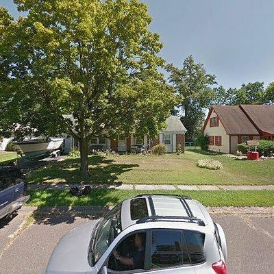 54 W Eastgate Ln, Willingboro, NJ 08046