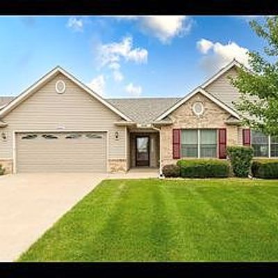 5421 Northwest Cir, Davenport, IA 52806