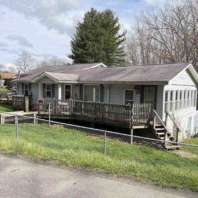 544 Pemberton Rd, Crab Orchard, WV 25827