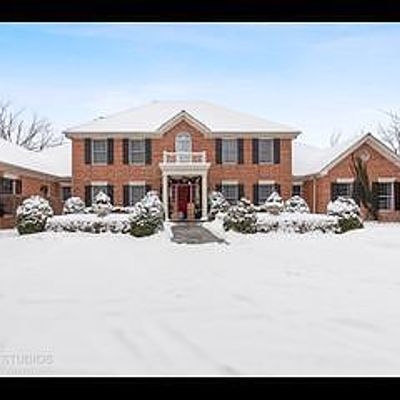 555 W Westleigh Rd, Lake Forest, IL 60045