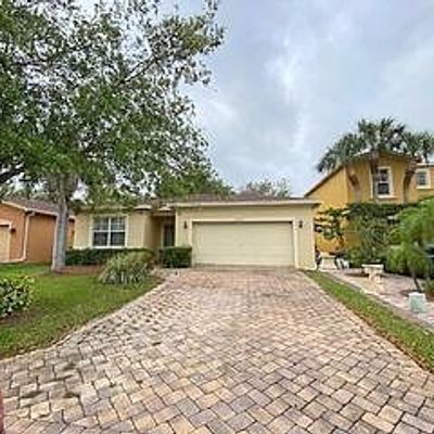 5784 Gypsum Pl, West Palm Beach, FL 33413