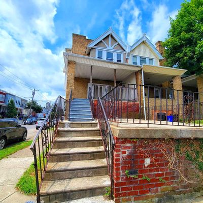 5800 Stockton Rd, Philadelphia, PA 19138