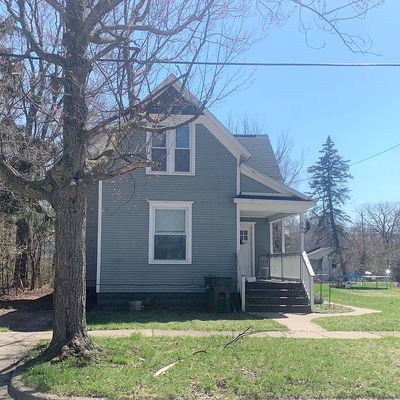 585 Oak Ave, Muskegon, MI 49442