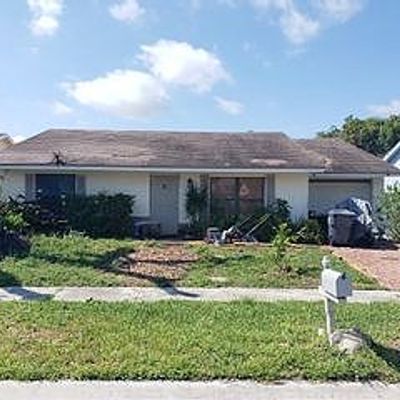 5862 Ithaca Cir W, Lake Worth, FL 33463