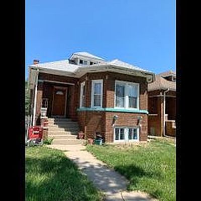 4742 W Altgeld St, Chicago, IL 60639