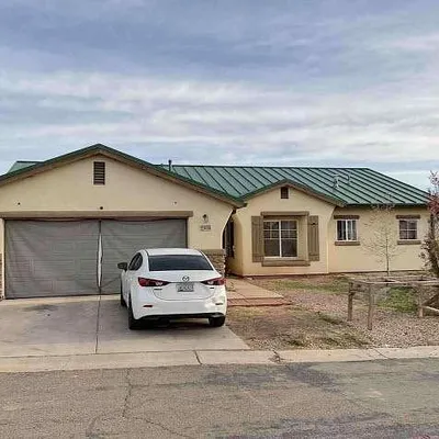 48 Chi Hoo Tsoo Rd N, St Michaels, AZ 86511