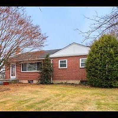 481 Laudermilch Rd, Hershey, PA 17033