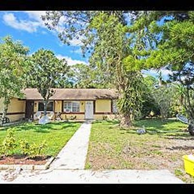 4855 Arthur St, Palm Beach Gardens, FL 33418