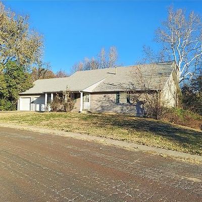 5 Sunset Dr, Lexington, MO 64067