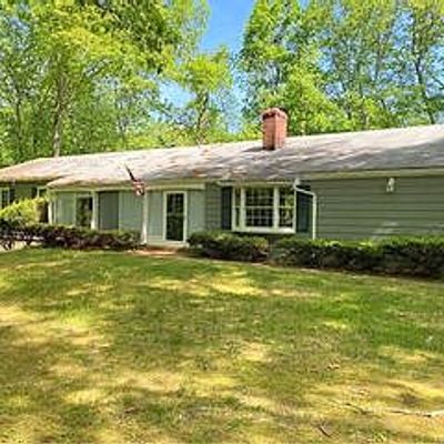 5 Williamsburg Rd, Marlborough, CT 06447