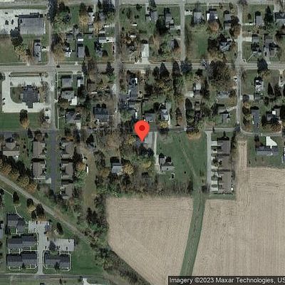 501 E Vine St, Le Roy, IL 61752