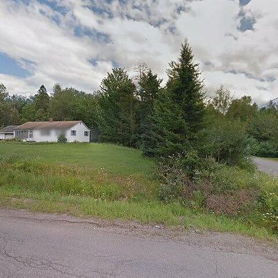 647 Kennebec Rd, Hampden, ME 04444