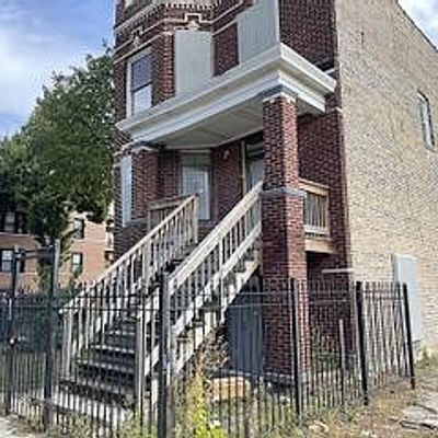 657 N Saint Louis Avenue, Chicago, IL 60624