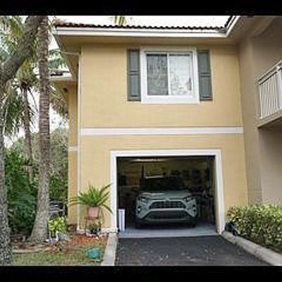 6573 Emerald Dunes Dr #108, West Palm Beach, FL 33411