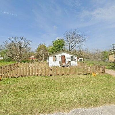 6708 Hawthorne Rd, Hitchcock, TX 77563