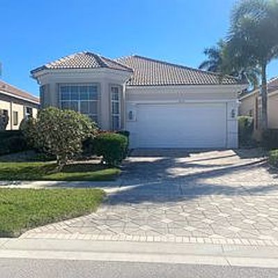 6835 Fairway Lakes Dr, Boynton Beach, FL 33472