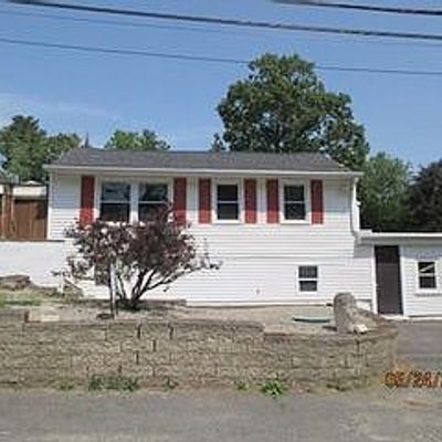 7 Central Ave, Lakeville, MA 02347