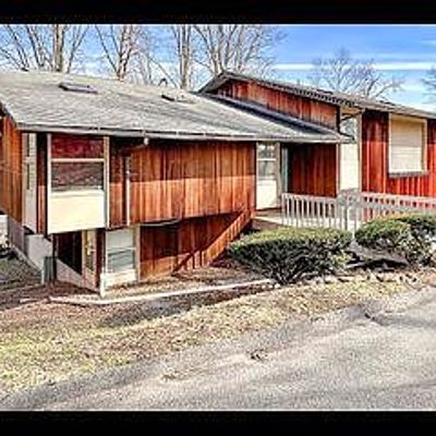 7 Country Squire Drive #F, Cromwell, CT 06416