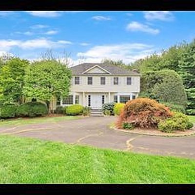 7 Roshab Ln, Westport, CT 06880