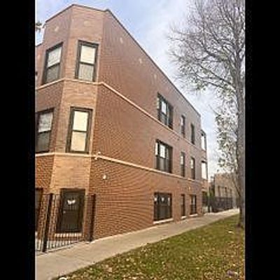 701 N Saint Louis Ave, Chicago, IL 60624