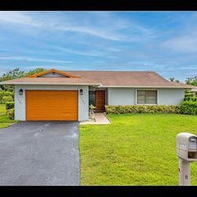 7025 Nw 104th Avenue Nw, Tamarac, FL 33321