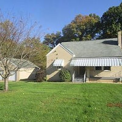 703 Hickory Dr, Aliquippa, PA 15001