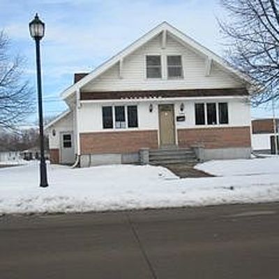 704 2 Nd Ave Se, Dyersville, IA 52040