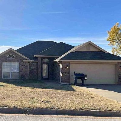 705 E Texas Ave, Iowa Park, TX 76367