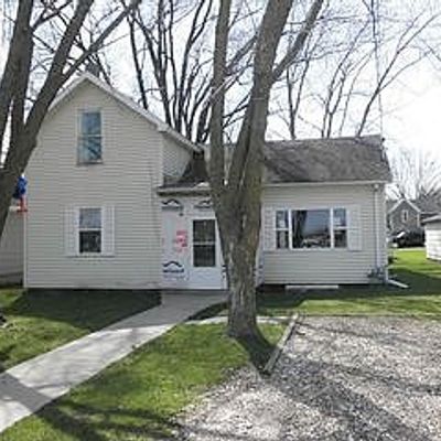 707 Beck St, Charles City, IA 50616