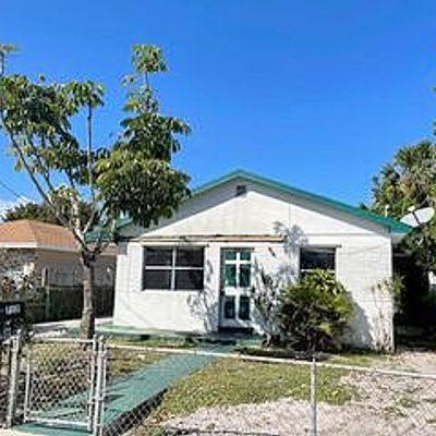 712 Truman Avenue, Lake Worth Beach, FL 33460