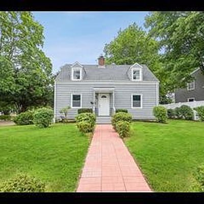 72 Gaymoor Dr, Stamford, CT 06907