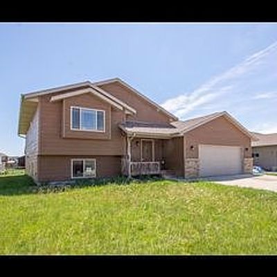 722 Radial Ln, Box Elder, SD 57719