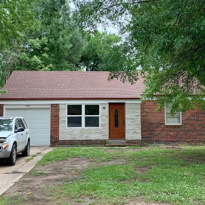 732 S Drury Ln, Wichita, KS 67207