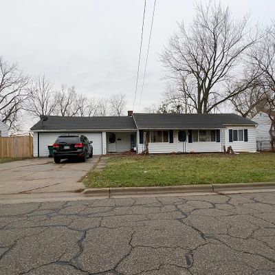 736 Louisa St, Mount Morris, MI 48458