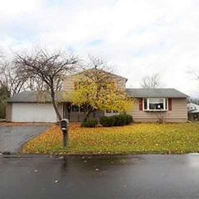 7412 Donegal Way, Liverpool, NY 13088