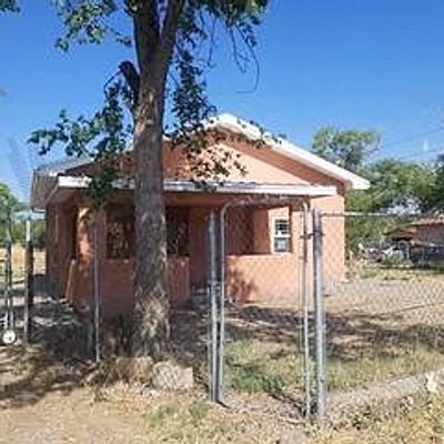 7429 Isleta Blvd Sw, Albuquerque, NM 87105