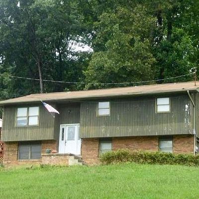 745 Lennox Cir, Church Hill, TN 37642