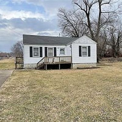 745 Sarah St, Lebanon, MO 65536