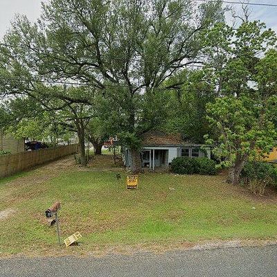 608 S East Ave, Wharton, TX 77488