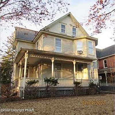 610 Thomas St, Stroudsburg, PA 18360