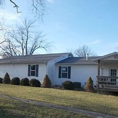 611 Lehnen St, Wellsville, MO 63384