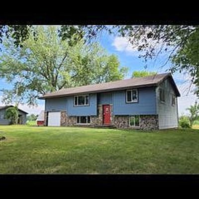 6226 Leo Dr Ne, North Branch, MN 55056