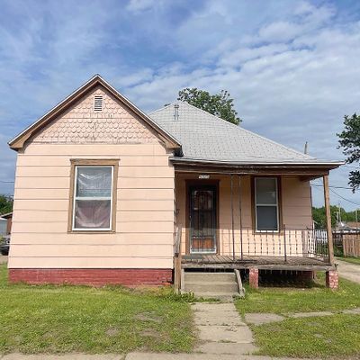 6325 Carnegie St, Saint Joseph, MO 64504