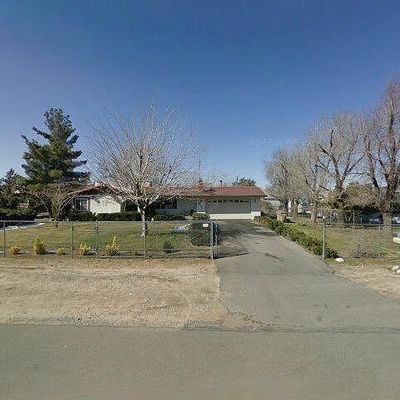 8220 6 Th Ave, Hesperia, CA 92345