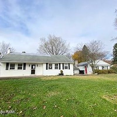 825 Elizabeth Dr, Orwigsburg, PA 17961