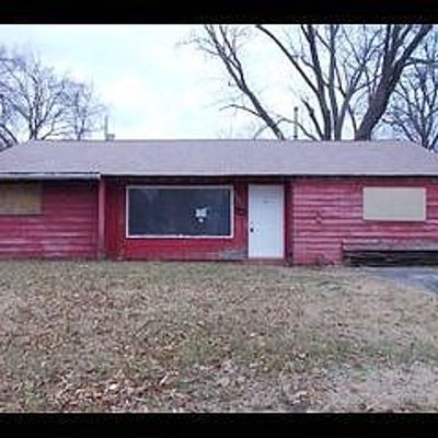 8405 Frost Ave, Saint Louis, MO 63134