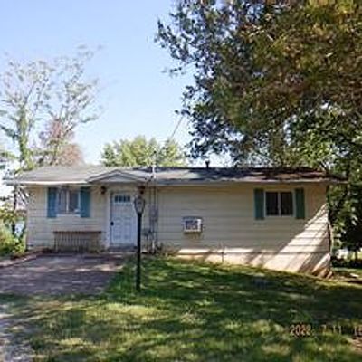 8444 W Shore Dr, Hillsboro, MO 63050