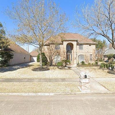 8626 Wyndham Village Dr, Jersey Village, TX 77040