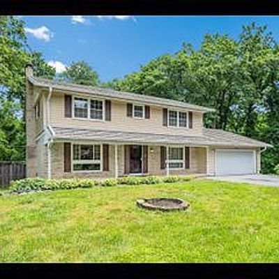 8700 Briarcroft Ln, Laurel, MD 20708